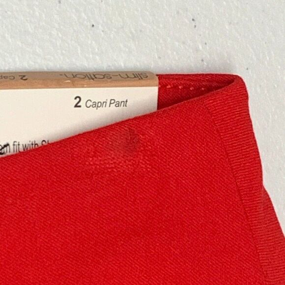 SlimSation Capri Crop Pants sz 2 Red Stretch Pull on Inseam 21" New NWT - Picture 10 of 10